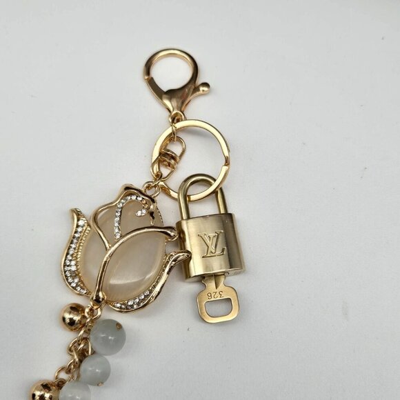 100% Auth Louis Vuitton Lock & Key with unbranded Bagcharm, Keycharm, Keychain - Picture 4 of 8